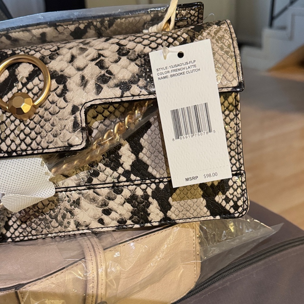 Jessica Simpson Black and Cream Snakeskin Shoulder Bag - Picture 2 of 5
